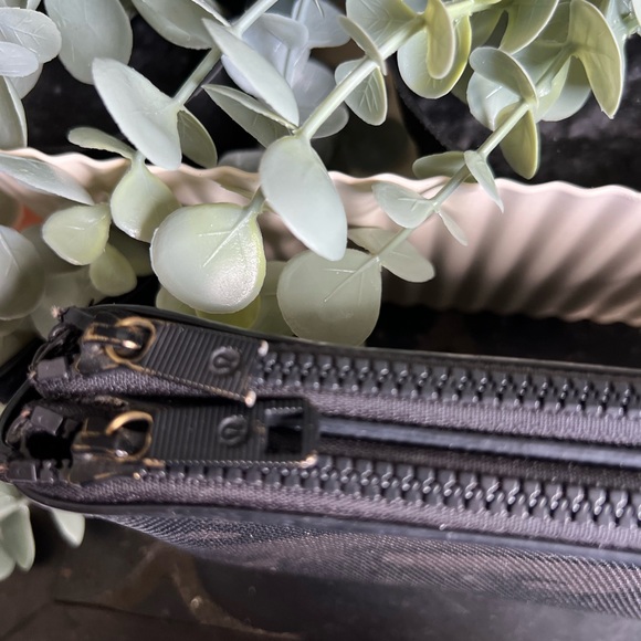 lululemon athletica Black Camouflage Women's Bag **Small Callout** - Picture 5 of 6